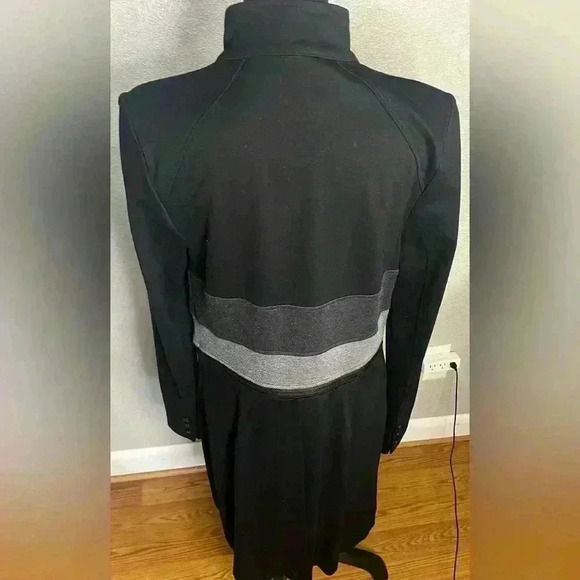 Cabi Black Gray Jacket Coat Zip Off Bottom Size Women’s Size Medium Long Sleeves - Picture 3 of 9